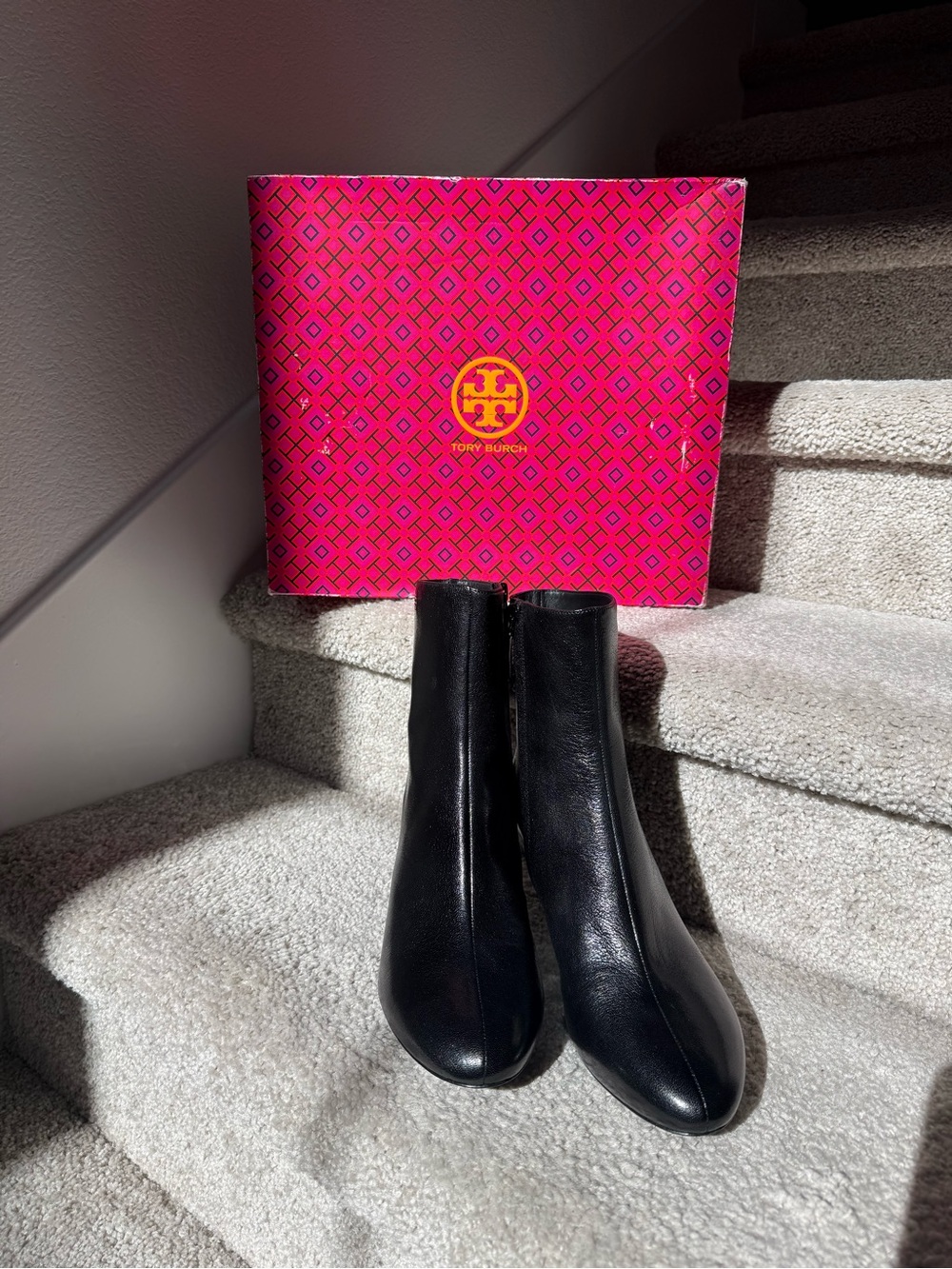 Tory Burch Black Leather Mid-Heel Booties with Signature Logo Size 10 - Picture 8 of 11
